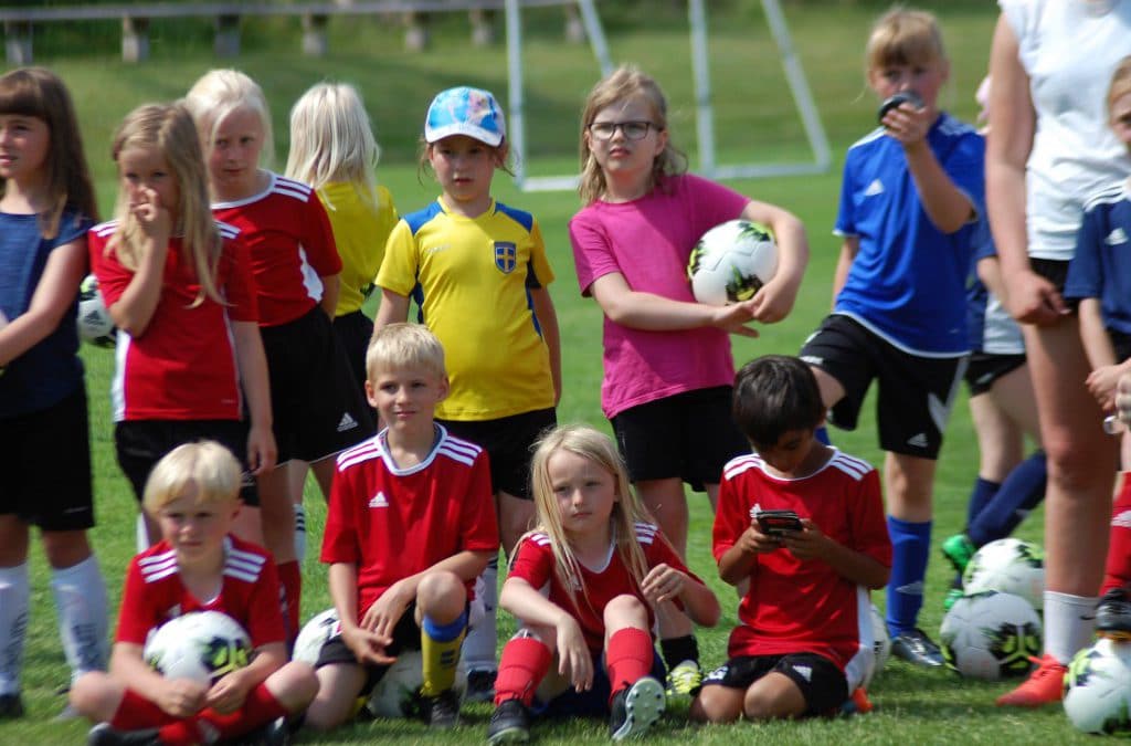 Fotbollsstart Flickor/Pojkar födda 15